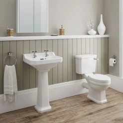 Darwin 4-Piece Traditional Bathroom Suite